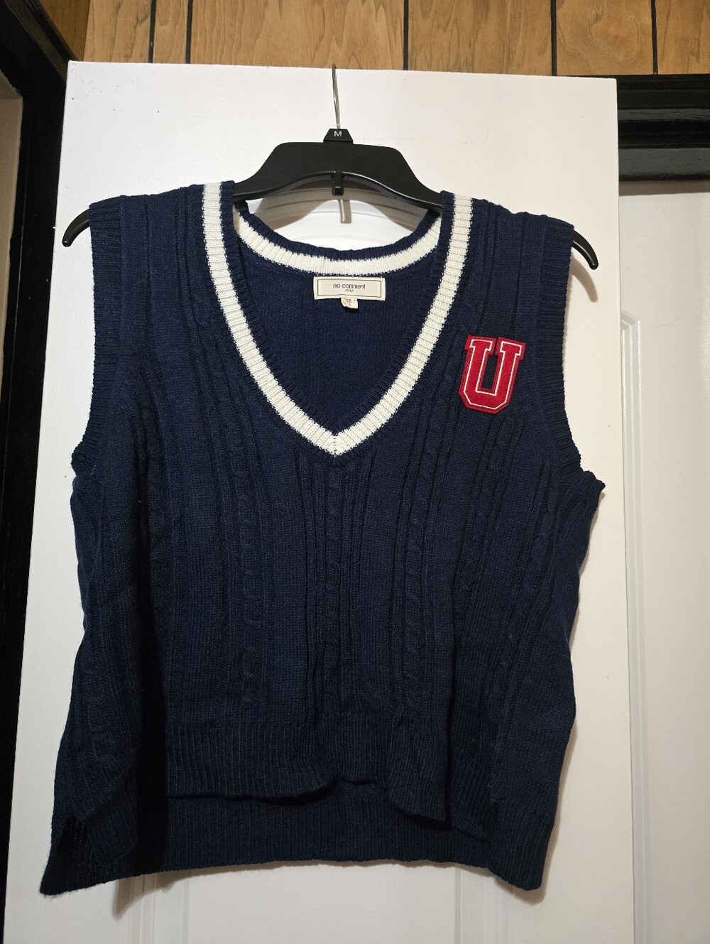 No Comment Women's Navy Cable-Knit V-Neck Sweater Vest w White Trim - Large